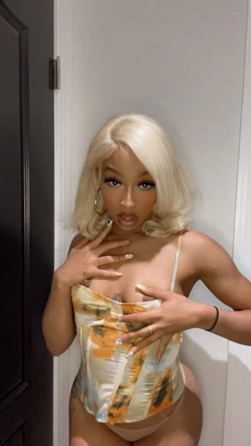 (469)894-7799 is Mixedand offers nuru massages, asian massage, bodyrubs in Dallas and available for both on rubrankings Greetings, from Texas very own sweetest berry! My name is Karina, who is curvy and Petite! I’m a deviously flirtatious person. My captivating looks and charming personality will lure you in, my sweet attentive softness will have you begging for more. My skin is silky smooth and soft to the touch. Not your typical quick ending therapist. I strive in sensual feeling… I want too be the last thing on your mind when you fall asleep and the first thing when you’re wide awake. I am available for mature Gentlemen who appreciate the BEST in companionship.The ultimate goal is give you an “out of this world” experience. I guarantee you won’t find another me…Screening is required for all meets, via FaceTime, google meet or WhatsApp Deposit required for all outcalls $50Follow my media too keep up with tours and working days ?:Kira.lynnxoxo. ?:gypsygalore