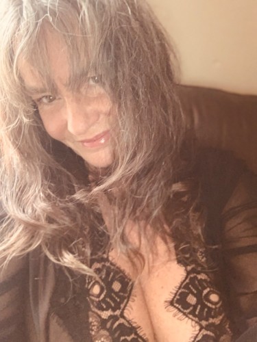 (858)264-7910 is Caucasianand offers nuru massages, asian massage, bodyrubs in San diego and available for incall on rubrankings Enjoy a wonderful relaxing massage by Rhonda 
Incall only 
52/Genesee Ave 92117
Off Clairemont Dr 
its always best to prebook or get ahold of me early
i dont always post but i am available monday-saturday 7am-3pm and some sundays 6am-1pm

FBSM  
120$/45min

VIP
200$/30min

MVP
300$/60min

when scheduling VIP/MVP session please let me know its  a VIP/MVP session so I am prepared for our special time together
thank you 
oxox

Cash /Apple Pay /Zelle 

