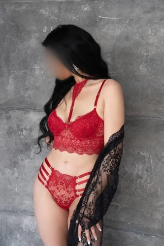 (929)533-2663 is Caucasianand offers nuru massages, asian massage, bodyrubs in New york city nyc and available for both on rubrankings I’m a classic Sicilian siren who loves to indulge, gratify, and captivate. Beyond my classic sex appeal, I like to think of myself as a fairly balanced woman. Someone who can appreciate and enjoy a night out at the theater, but also isn’t too good to stop at a dive bar with my friends on a Saturday night. I’m still a student, so my studies do take up a lot of my time; but when I’m not crying over macroeconomics, I like to indulge in self care. A weekend with a facial, maybe a yoga class and a reflexology massage is my idea of a perfect end to a week.   I’ve also always recognized and appreciated the power in knowledge and love expanding my mind. Whether it’s visiting a museum, taking a trip, or watching an enticing documentary, learning how people live and operate outside my world has always been intriguing to me. I think it’s good to know what else goes in the world; makes you appreciate what you have and strive harder for what you want.    Take a walk on the wild side and let me show what a truly erotic and sensual experience can do for you. From the first very light strokes across your back that leave you curious for more, to working out that kink in your shoulder; I love to put a slow, sultry twist on it all ?Rates:INCALL 30 minutes…..$220 USDINCALL 60 minutes…..$300 USDLight screening is required and non-negotiable for new friends✨