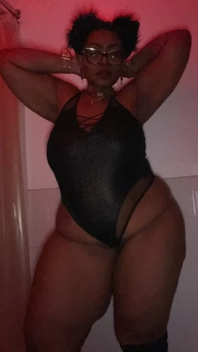 (646)844-2440 is Blackand offers nuru massages, asian massage, bodyrubs in New york city nyc and available for incall on rubrankings Grand new day and greetings!!!Thank you for taking the time to review my ad/services. Calamity The Claw would love to assist you in your relaxation needs. I’m a Fem Dom with a focus in high protocol practices. I started doing sensual rubdowns in 2020, learning from a licensed masseuse who  taught me many of their unique techniques in the art of Nuru (body to body). I’m currently studying  reflexology and sensory enhancement.My goal is to always deliver the most detailed and personalized experience for each individual client. Invite me to be your self-care treatment today. *** Kinks include but not limited to***Impact playSensory deprivation Orgasm denial and edging PeggingCuddling Degradation Body worship QV: $100Half hour Nuru: $150Hour Nuru:$250FullService:$350Pegging: $300 (hour sessions only)All bookings MUST send selfie or video call Outcall bookings MUST send depositAll appointments after 10pm must send deposit NO EXCEPTIONS **Upgrades available upon request**