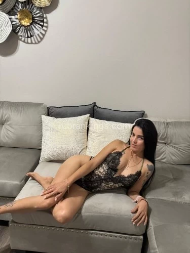 (832)793-1610 is Latinoand offers nuru massages, asian massage, bodyrubs in Houston and available for incall on rubrankings Sexy slim beauty. Come and relax with me.