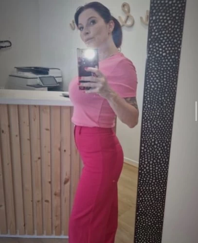 (305)728-0688 is ethnicity_Caucasianandoffers nuru massages, asian massage, bodyrubs in Albany and available for service_location_bothon rubrankings Hi I’m Sarahlevi and I am an amazing masseuse My massage services usually have an amazing happy ending Interested in a session? Text : +1 305-728-0688,iMessage @sarahlevi286@gmail.com or snap chat: levi12651 to make bookings ❤My Duration for services starts from an hour session and may be discussed at time of service.Instructions for scheduling:▶️FIRST TIME CLIENTS - send me a TEXT containing the following info: FIRST NAME, AGE, INCALL OR OUTCALL, DESIRED DAY AND TIME, DESIRED MASSAGE TYPE & BE SURE TO MENTION THIS AD. (A little phone etiquette goes a long way with me.)▶️REGULAR CLIENTS will receive my personal contact info & preferential treatment.▶️ALWAYS KEEP TEXTS CLEAN & CLASSY FOR EVERYONE'S SAFETY. CRUDE AND VULGAR LANGUAGE WILL NOT BE BOOKED.▶️All my info is right here! My pics are current and being updated regularly.Types of massages:✵SWEDISH MASSAGE✵NURU MASSAGE✵DEEP TISSUE ✵SPOT WORK✵ROMANTIC SENSUAL-TOUCH MASSAGE ✵BBM MASSAGE✵CANDLE MASSAGE✵FANTASY MASSAGE✵TANTRIC MASSAGE+moreLet’s share a special experience together, I’m ready for you!