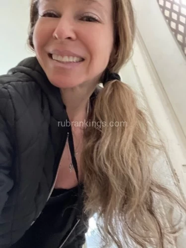 (385)495-2905 is Caucasianand offers nuru massages, asian massage, bodyrubs in Salt lake city and available for incall on rubrankings Sweet girl Hot towels ShowerBikini rub 