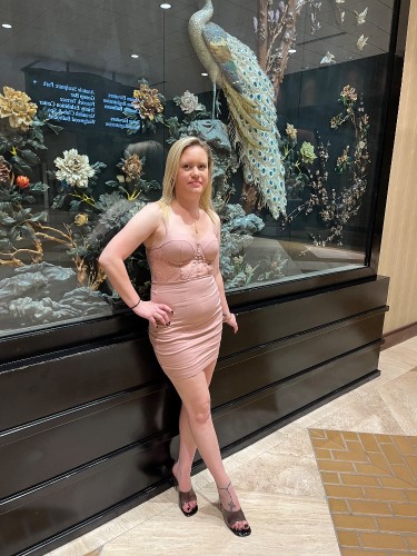 (945)994-7421 is Caucasianand offers nuru massages, asian massage, bodyrubs in Fort worth and available for outcall on rubrankings Hey guys and gals I’m Beautiful Brooke.I’m 5’7” ,140lbs. I’m am beautiful,intelligent,and curvy. I offer sensual massage with upgrades available.  I would love to meet up and have an awesome time with you.

Fetish friendly
Couples are welcome 
4 hands available 
No Law enforcement of any kind ? 
All outcalls requires a deposit depending on distance for travel fee