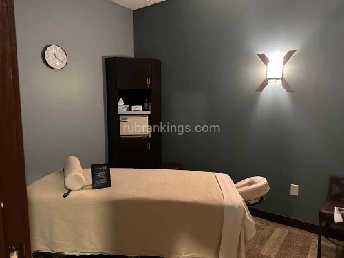 (312)725-9442 is 0and offers nuru massages, asian massage, bodyrubs in Chicago and available for both on rubrankings Now hiring massage therapists with or without experience !!You pick your hours and days!Cash paid every day you work and one time cash bonus when you startWe have locations including  River North, Albany Park, and South Loop with safe and free parking so your overhead is covered. We handle the booking, screening and logistics so you can work worry free!No experience necessary, training available! No exclusivity required, independent and agency workers welcome.Limited spots available, serious applicants only.To apply or for more info please contact us with: your name, age, availability, 3-4 recent clear photos. Know someone who would be a good fit? Earn cash just for referrals! 