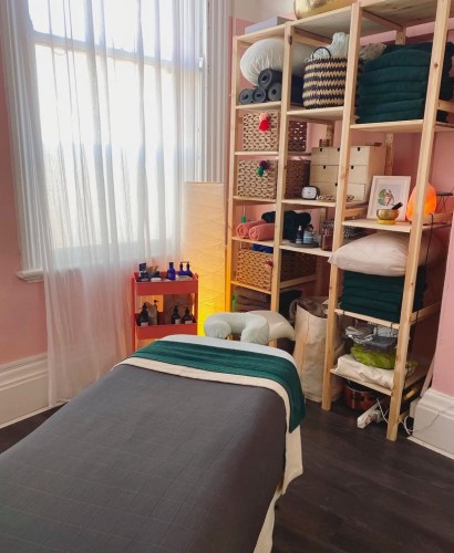 (234)352-5868 is Caucasianand offers nuru massages, asian massage, bodyrubs in Las vegas and available for both on rubrankings Relax,Recharge & Restore 
Life can get busy, so it’s important to make time for yourself. Give your body and mind the care they deserve with a calming massage experience in a clean, comfortable, and private setting.

As a licensed massage therapist, I provide personalized massage sessions designed to promote relaxation, relieve muscle tension, improve circulation, and support overall wellness. Each session is tailored to your individual needs using a combination of proven massage techniques and aromatherapy.

Services Available

* Swedish Massage
* Deep Tissue Massage
* Sports Massage
* Hot Stone Massage
* Reflexology (Hands, Feet & Outer Ears)
* Aromatherapy Massage
* Relaxation Massage

Session Rates

* 30 Minutes – $150
* 60 Minutes – $200
* 90 Minutes – $250

Every appointment is unhurried, allowing you to fully relax and enjoy a personalized wellness experience focused on your comfort and well-being.

Thank you for considering my services. I look forward to helping you feel refreshed, renewed, and restored.

NOTE:: Texting number: +1 234-352-5868
WhatsApp number: +1 415 919 1163 Telegram: @jane5t1
Gmail/Google chat/iMessage:::shawjanet10@gmail.com