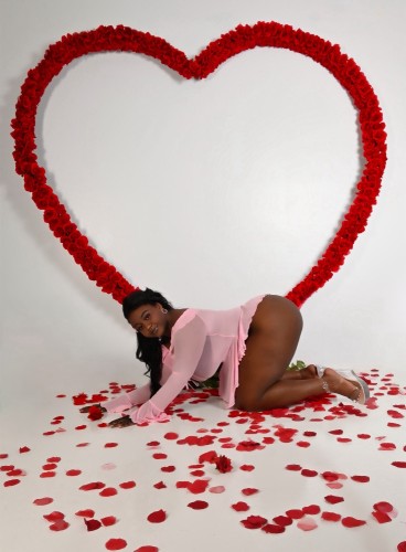 (612)201-7729 is Mixedand offers nuru massages, asian massage, bodyrubs in Minneapolis and available for both on rubrankings 📸: mendozabankss
👻: mendozabankss
Private delights:Meetrenee < (take a look at my reviews) 

I am a full figured soft spoken Dominican & Nigerian provider who always presents herself with class and impeccable manners. I do consider myself to be beauty and brains, I’m currently pursuing a career as a CNM and also finding time for my love of nature,music,history and companionship of course. I love to share my time with respectful and generous gentlemen who appreciates the finer things in life. One who desires a woman with exquisite curves in all the right places. I enjoy great conversation, dancing, dinner dates , extended visits (overnights), and just being a lovely companion in every way. Let’s dress up or down and I’ll be your chocolate dessert. I hope to hear from you soon darling.

HABLA ESPAÑOL CLARO QUE SI 😍
I also offer BDSM/FBSM and NURU !