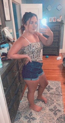 (704)666-5850 is Caucasianand offers nuru massages, asian massage, bodyrubs in Bowling green and available for both on rubrankings As a lady who love rubbing and pressing not only the private part but also to manipulate the skin muscles tendons and ligament, while massage may range from light stroking to deep pressure

•Specialize in Erotic massage, Sport massage, Deep tissue massage 

My full body experience include touching and romance that leads to a good sensual relief. Get in touch now....