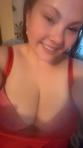 (314)998-2450 is Caucasianand offers nuru massages, asian massage, bodyrubs in Chicago and available for incall on rubrankings Hello gentlemen my name is Ellie and I am very affectionate, great with my massage skills and safe ❤️Here to offer you luxury massage therapy, relaxation and comfort at its finest. I am a classy sensualist that enjoys the simple pleasures of touch and real connection. I have a clean, discreet location and I offer professional services to the body and mind while awakening your desires and senses. I want to have fun and meet some good people. I am open to date nights, talk therapy sessions, cuddling, events and massage. I pride myself in my therapeutic touch and my ability to make someone’s day better with blended sessions also that are both massage and talk therapy. I only discriminate against rude people or disrespectful behaviors, I enjoy being a positive person to people in need. Private incall is available with professional massage equipment and shower available. 1-2 hour sessions and must be mature, respectful 25+ and SERIOUS. 6am-8pm booking by appointment. TEXT me your details: Name, Age and day/time you’d like to book. No Shows are blocked. No exceptions. MUST BE RESPECTFUL ✨ specials 300/90 min   Massage is open for booking daily 6am-6pm and Sunday 4pm-8pm.   ✨ 