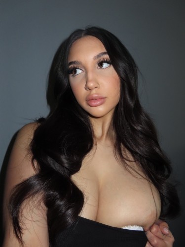 (835)280-622 is 0and offers nuru massages, asian massage, bodyrubs in Rochester and available for both on rubrankings Welcome! I am Sandra ❤️, a licensed massage therapist, specializing in a range of massage services, from full-body massages to sensual, erotic, and exotic nuru massages, ensuring a delightful and relaxing experience for you. Available for both Incall and outcall services.
