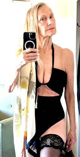 (954)309-6451 is Caucasianand offers nuru massages, asian massage, bodyrubs in Chicago and available for both on rubrankings Hello my name is Catherine,

I am a petite natural blonde with  All Natural  curves. You will find that I am mature,elegant and easy to get to know. I have often been described as having an aristocratic/classy good look. Adding to my mystic is a refined ,soft ,and very well spoken sexy voice. Whether you get lost in my voice or within my arms I will help you forget all your real world issues of the day . Letting your stress simply all be forgotten or be replaced by discovering new feelings through the art of arousal's from  Our moments Together  I would love to hear about your successes and challenges And to get to know you on any level you wish to share with me. In today's world with all it's stresses and responsibilities, My goal is to give you that adventure and escape that your heart desires from the challenges of every day life . Through laughter and lite-hearted conversations you'll find I am a wonderful listener. All though I am very passionate about my privacy as well as yours.

I truly love what I do and have just as much fun as you shall. I definitely like to pamper, which will make you want to return again and again. If you are looking for something real step back into time with me and let's indulge our senses, our minds and get lost in our moments, Whether a formal evening function Or a casual afternoon rendezvous, or a fantasy trip to  Your World  You will have a sophisticated, light hearted, and beautiful well balanced woman as your companion . I am one who enjoys intelligent conversation and/or the warmth of the quite moments we shall have in discovery.

Don't waste another minute, call me today! Massage and bubble bath available!

✅ Sensual Massage
✅ Prostate Massage
✅ Shower
✅ Bubble Bath
✅ Milking
