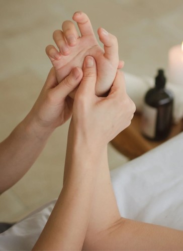 (606)200-2015 is otherand offers nuru massages, asian massage, bodyrubs in Los angeles and available for both on rubrankings Warm, inviting, and effortlessly charming. I offer a laid-back and unforgettable experience. With just the right touch of allure and a genuine, down-to-earth vibe, I create a space where you feel truly at ease. Whether we’re spending time together in my serene setting or I’m joining you in yours, expect comfort, cleanliness, and a connection that feels natural and safe.

Full Services: Nuru, Swedish massage, body-to-body (B2B), “riding the wave,” anal, oral, and vaginal sex, sloppy BJ, BBBJ, bareback pegging, car meet, deep tissue massage, kissing, fetish, girlfriend experience, sensual massage, prostate massage, fingering or hand jobs, and I’m into kinks. Additionally, the milking table experience, VIP Nuru experience, and warm oil massage.