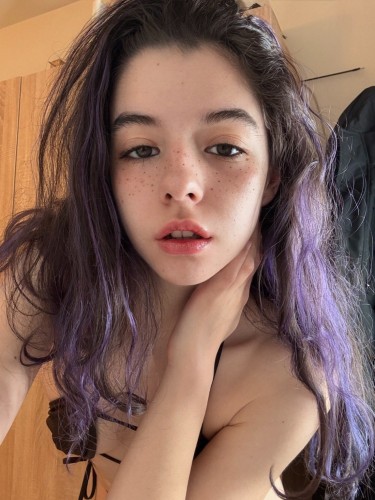 (1)983-9882 is Caucasianand offers nuru massages, asian massage, bodyrubs in Chicago and available for both on rubrankings Hey my name is April,
I'm 19, starting college soon so I need some extra budget to get by haha - just started this recently so please be patient with me 🥺

I might have a fetish for shooting content with random guys...

Not gonna do this for long so if you like what you see, feel free to hit me up :D

My link is open for any inquiries, just make sure to be a gentleman as I ignore assholes!!

https://onlyfans.com/aprilpetite/c77
