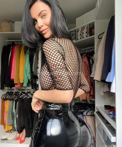 (332)888-706 is Caucasianand offers nuru massages, asian massage, bodyrubs in Newark and available for both on rubrankings Would you grab or bite it??? Beauty with brains sexy with all the curves in the right places.  let me be your breath of fresh air, very attentive to your needs and open minded. We will definitely have a lot of fun PAYMENT IN PERSON and Discretion is my priority so text me baby. Reach me through my information below ⬇️EMail: lindawinter052@gmail.comWhatsApp number :‪+13322888706