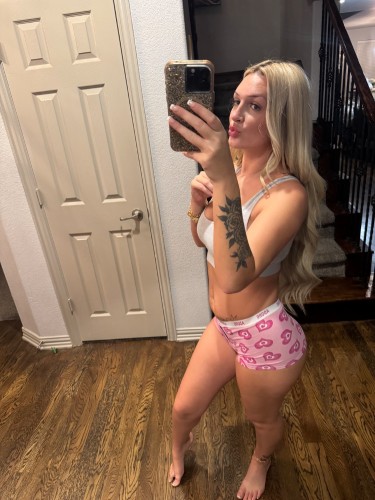 (214)725-0732 is Caucasianand offers nuru massages, asian massage, bodyrubs in Dallas and available for incall on rubrankings Hi there! My name is Winter

Unwind and let go of tension in the privacy of my cozy private residence. 
Offering the finest Full Body Deep Tissue Massage.
Feel your body melt into total relaxation as I massage you with my expert touch.
Clear your mind and experience total bliss =)
 4 hand option also available. 


?Texting is preferred 


⛑Room Disinfection after every client 

