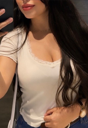 (713)938-8617 is Latinoand offers nuru massages, asian massage, bodyrubs in Houston and available for both on rubrankings Hi handsome ! this is Karime 
Text me to the number 713 938 8617 💋🔥👄