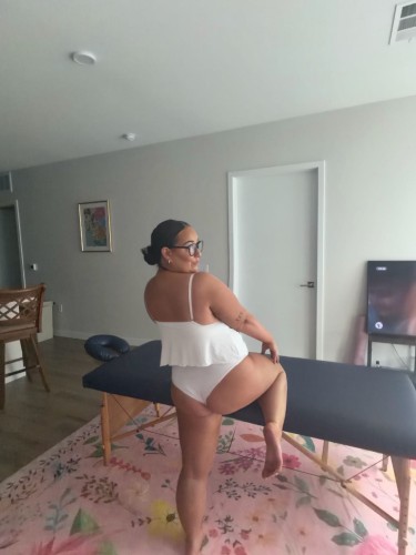 (720)715-0661 is Caucasianand offers nuru massages, asian massage, bodyrubs in Denver and available for both on rubrankings Hi babes!! 
Indulge in a luxurious lingerie massage experience designed to awaken the senses and melt away tension. From the moment you arrive, you’ll be treated to a seductive atmosphere, soft touch, warm oils, and intimate attention that creates the perfect escape from reality. Every session is tailored to provide deep relaxation, sensual connection, and unforgettable pleasure — ending with complete satisfaction and release. Discreet, alluring, and designed for those who crave both comfort and temptation.
Incall and outcall available!
Currently available 24/7 in the Denver CO area 
30 minute - $200 
1 hr - $260