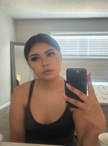 (615)668-9184 is Latinoand offers nuru massages, asian massage, bodyrubs in Nashville and available for both on rubrankings Hey gentlemen! This is Emmie, your fav sexy Latina baby! Some of you might know me from the studio 22 and would love to reconnect with my old good friends, and why not make some new ones?

Besides the classic body rub, I’m specialized on the authentic NURU & body to body experience. Using the the original and warm nuru gel I will slide my body through yours during a very sensual and exciting session.

+ plus:
- discreet and easy location,
- lots of parking
- professionally sanitized towels
- shower available.
-drinks 

I’m not available every day and only even see a limit of 3-4 clients a day, so scheduling in advance is totally recommended!

For rates, location and more details please feel free to contact me through TEXT MESSAGE!
Can’t wait to get to please you! 😋😇🤫 there 

I am 5 4 hot tall sexy brunette 
I offer the best nuru ever your experience make you think the world doesn't exist with sliding 💦and gliding👅on your body

For any other questions you can just text me can't wait to see you love💋💋 