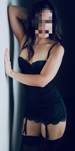 (747)324-8544 is Caucasianand offers nuru massages, asian massage, bodyrubs in Los angeles and available for both on rubrankings Hi, I’m Emma.

Welcome to my cozy and peaceful space, where you can leave the stress of everyday life behind and take time just for yourself.

I create a warm, private, and relaxing atmosphere where every detail is thoughtfully prepared for your comfort. Fresh towels, a private shower, warm massage oils, and a calming environment are all provided to help you unwind and restore your inner balance.

Each session is personalized with attention to your individual needs. I value respect, discretion, and your comfort above all else. My goal is for you to leave feeling lighter, calmer, and completely relaxed.

✨ Fresh towels & private shower
✨ Warm massage oils
✨ Clean, cozy & private atmosphere
✨ Personalized relaxing full-body massage
✨ Respectful, discreet & attentive service
I look forward to welcoming you. Contact me to choose a convenient time and book your private massage session.