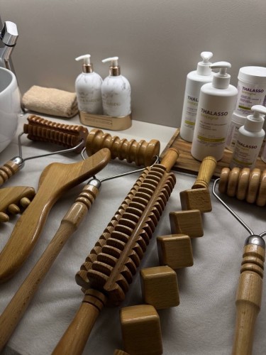 (505)234-3894 is Mixedand offers nuru massages, asian massage, bodyrubs in Miami and available for both on rubrankings Hello! I’m Evelyn, a licensed and highly skilled massage therapist dedicated to helping clients unwind from stress, reduce muscle tension, and alleviate chronic discomfort. If you often feel overwhelmed, stiff, or fatigued, Jaine Massage Therapy offers customized treatments designed to meet your specific needs and wellness goals.

I utilize a variety of techniques to:

- Melt away stress and muscular tension through gentle, soothing strokes
- Reduce chronic pain and inflammation with targeted deep tissue therapy
- Enhance flexibility and improve range of motion with specialized stretching
- Promote overall well-being and deep relaxation for mind and body

Services Offered:

- Swedish Massage for gentle relaxation and stress relief
- Deep Tissue Massage to address stubborn knots and persistent pain
- Sports Massage designed for athletes and active individuals
- Aromatherapy incorporating essential oils for heightened relaxation
- Hot Stone Therapy to melt away muscle tension and increase circulation
- Nuru Massage for a unique, sensual experience
- Free Shower available before or after your session
- B2B Massage, GFE & 69, Suck no cover, Kissing – tailored intimacy services
- Guaranteed 100% satisfaction with each visit

What You Can Expect:

- A peaceful, calming environment meticulously designed for comfort
- A thorough consultation to identify your specific needs and preferences
- A personalized massage plan aligned with your wellness goals
- A relaxing, rejuvenating experience to refresh your body and mind
- A complimentary happy ending to enhance your satisfaction 😉❤️

Additional Services Available:

- Handjob / Hand Release
- Premium Blowjob & Tits Job
- Customized sessions designed to suit your personal style

I prioritize cleanliness, safety, and discretion, ensuring you always return for more enjoyable visits with the charming and attentive Sweet-Rose 😍🥰

Schedule your appointment now to experience the ultimate relaxation! ❤️🤝

Contact Details:

Phone: 📞 +1 (505) 234‑3894
WhatsApp: 📞 +1 (219) 421-8199
Telegram: @elena_jo23