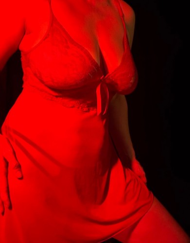 (636)378-0674 is Caucasianand offers nuru massages, asian massage, bodyrubs in St louis and available for both on rubrankings If you’re looking for something genuine, effortless, and a little unforgettable, you’ve just found it.

Based in St. Louis, I offer a relaxed, upscale experience centered around presence, feminine energy, and true restoration. Time with me is designed to help you slow down, soften, and reconnect—mentally, physically, and energetically.

I’m 5’4 with blue eyes, soft curves, and a warm, calming presence. I’m often described as engaging, intuitive, and naturally grounding—the kind of woman who helps you feel at ease without effort.

My approach is rooted in the idea that pleasure, when experienced with intention, can be deeply restorative. I specialize in a meditative, full-body sensual touch experience designed to ease tension, awaken your senses, and bring you back into your body in a way that feels both calming and indulgent.

Each session is unhurried and thoughtfully guided. I work with a low volume of clients to ensure my full attention, energy, and presence are given to every experience. There is no menu or upselling—just a consistent, high-quality offering for those who value discretion, ease, and genuine care.

My space is private, clean, and intentionally designed to feel peaceful and welcoming. I prioritize respect, clear boundaries, and mutual comfort at all times. If you’re seeking a refined escape where you can fully unwind, reset, and be taken care of, you will feel right at home here.

$150 Hhr
$200 per hour