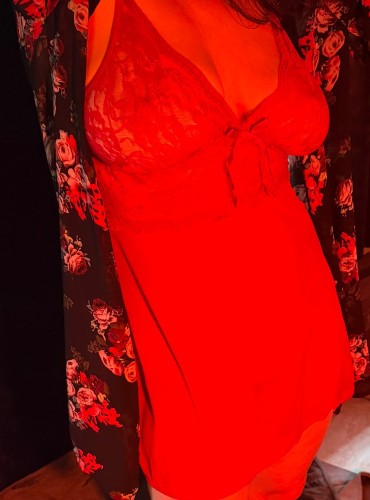 (636)378-0674 is ethnicity_Caucasianandoffers nuru massages, asian massage, bodyrubs in St Louis and available for service_location_bothon rubrankings If you’re looking for something genuine, effortless, and a little unforgettable, you’ve just found it.

Based in St. Louis, I offer a relaxed, upscale experience centered around presence, feminine energy, and true restoration. Time with me is designed to help you slow down, soften, and reconnect—mentally, physically, and energetically.

I’m 5’4 with blue eyes, soft curves, and a warm, calming presence. I’m often described as engaging, intuitive, and naturally grounding—the kind of woman who helps you feel at ease without effort.

My approach is rooted in the idea that pleasure, when experienced with intention, can be deeply restorative. I specialize in a meditative, full-body sensual touch experience designed to ease tension, awaken your senses, and bring you back into your body in a way that feels both calming and indulgent.

Each session is unhurried and thoughtfully guided. I work with a low volume of clients to ensure my full attention, energy, and presence are given to every experience. There is no menu or upselling—just a consistent, high-quality offering for those who value discretion, ease, and genuine care.

My space is private, clean, and intentionally designed to feel peaceful and welcoming. I prioritize respect, clear boundaries, and mutual comfort at all times. If you’re seeking a refined escape where you can fully unwind, reset, and be taken care of, you will feel right at home here.

$150 Hhr
$200 per hour