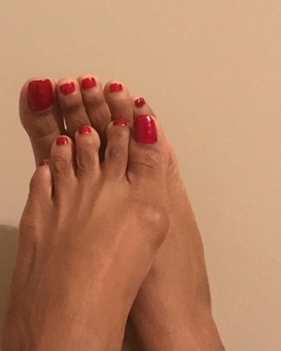 (404)246-4895 is Blackand offers nuru massages, asian massage, bodyrubs in Los angeles and available for incall on rubrankings Good Morning!

I know I don't look like most of the girlies here and I am totally ok with that. But if you think that I may be for you, read on. 

Mature sensual AF, friendly, grown ass woman therapist. With real ass, titties and teeth. lol. 

I am 100% real woman and would love to give you an unfiltered real experience that will make you wonder,  Where have I been all your life 

My session is the type of sensual that makes you feel good about going home and ravishing your wife, girlfriend or significant other. 

I love to hear about your day and tell you a lil bit about mine. My sessions are B2B mutual touch, lots of hugs and great energy... it's a nuru style session, but all sessions are not created equal. So come and see how it will be for you. 

I'M AVAILABLE TIL MONDAY

If you are rude, in a rush, don't like cellulite, looking for the perfect ass and titties or can't afford to tip....then DON'T CALL ME!

But if you like passion, hugs, good energy, a lil meat on your bones, some gray hair and cellulite. THAN I'M YOUR GIRL!! 

I am in the Tarzana area and only here for today. I'm also possibly interested in a short term relocation here and would love your insight and suggestions, if you have any. 

So gimme a call, My name is Shaunna and I look forward to  Giving you the best that I've got  (In my Anita Baker voice)

$300 60 Minutes
$450 90 minutes

IF YOU DON'T SEE IT... i DON'T OFFER IT... PLEASE DON'T WASTE OUR TIME
NO FS
NO FETISH
I DO NOT RUSH
I DO NOT OFFER 30 MINUTES


Be 
SUPER CLEAN
RESPECTFUL
POLITE
GENTLEMAN

*I WILL NOT RESPOND TO INCOMPLETE GREETINGS... USE YOUR MANNERS!
**That means  Hello   Your Name   Desired Session and Time**

XOXOXO SEE YOU SOON!
