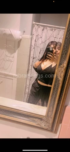 (405)679-8032 is Latinoand offers nuru massages, asian massage, bodyrubs in Houston and available for incall on rubrankings Ven y disfruta de un rico masaje en un lugar tranquilo y relajante.