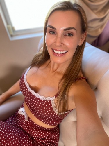 (865)302-5182 is Caucasianand offers nuru massages, asian massage, bodyrubs in Springfield and available for both on rubrankings Description
My name is Sandra Lopez . I love connecting with sensual gentlemen who are open to giving and receiving genuine depth and care. I’m highly trained in body work, tantra, and other healing arts. I absolutely adore the work of opening ourselves together and supporting you in your transformation. 

I have a luscious, curvy and fit salsa dancer’s figure with the generous hips, derrière, and bosom to match. My long, blond hair; pillowy, moist lips; soft, warm skin; and flowing, juicy nectar are a feast to touch and behold. 

You will feel at home in my clean, cozy, candle-lit, private residential space (shower available) I am also available for outcall. 

~~~~~OFFERINGS~~~~~

Incall rate *Massage
$200 for 1hour
$300 for 90mins
$400 for 2hours

*Massage Plus (more mutual & intimate - FS)
$300 for 1hour
$400 for 90mins
$500 for 2hours


*Domination, fetish, duo/four hands, upgrades, and more intimate desires are all welcome 

*Outcall. Ask for outcall rate!
Additional consideration depending on location


~~~~~FAQ~~~~~

*House, hotel, or apartment?
I host out of my private residence. It is a private apartment. 

*Do you offer outcall and incall?
Yes. Outcall is an additional consideration depending on your location. 

*Are you a cop?
No. I have an abundance of reviews and ads on every major ad platform verifying my legitimacy. 

*Are the photos really you?
Yes. I have an abundance of reviews and ads on every major ad platform verifying I use real, recent, accurate photos. 


*Are you independent?
Yes, 100% independent

*Do you have a shower?
Yes


Number: +1 865-302-5182

iMessage: sandralop917@gmail.com

Telegram: sandra_5166

Zangi: 10-5476-6988