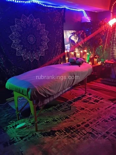 (380)283-9408 is Caucasianand offers nuru massages, asian massage, bodyrubs in Columbus and available for incall on rubrankings I offer the best Hot oil sensual massage therapy 
1hr. 
30min
11am- 8pm 7days
Leave the stress at the door!
!
