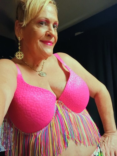 (380)283-9408 is Caucasianand offers nuru massages, asian massage, bodyrubs in Columbus and available for incall on rubrankings I offer the best Hot oil sensual massage therapy 
1hr. 
30min
11am- 8pm 7days
Leave the stress at the door!
!