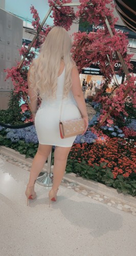 (702)324-7748 is 0and offers nuru massages, asian massage, bodyrubs in Las vegas and available for both on rubrankings I’m the kind of fun you never see coming... but can’t get enough of once you do. Soft curves, playful vibes, and a wild side just waiting to be unwrapped! I have a down to earth attitude , great conversation, and know how to provide discreet and sexy fun ! Text/Call to see me babe 

xoxo, 

Mackenzie 702-324-7748

