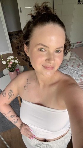 (747)447-2078 is Mixedand offers nuru massages, asian massage, bodyrubs in Los angeles and available for both on rubrankings I am a female licensed massage therapist providing the following services:
Relaxing massage
Facials 
Back facials
Body scrubs & exfoliation
Waxing and shaving including intimate areas
Cupping
Nuru massage.

Private Studio for incall and by appointment only. Shower in the treatment room. Clean, safe and private sessions. Soft music. 
Please  text me.


