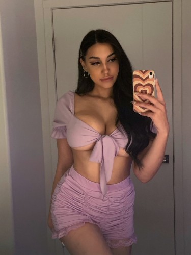 (626)713-0650 is Latinoand offers nuru massages, asian massage, bodyrubs in Los angeles and available for both on rubrankings 
Take time for yourself with a professional therapeutic massage designed to help you relax, recover, and feel your best.
 Stress Relief
 Muscle Recovery
 Deep Tissue & Swedish Massage
 Clean, Professional Service
Book your appointment today and experience the difference.