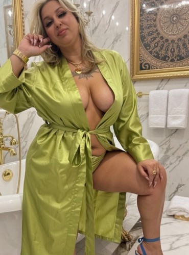 (646)456-7895 is Caucasianand offers nuru massages, asian massage, bodyrubs in New york city nyc and available for outcall on rubrankings Mami milf to make all your fantasies a reality 