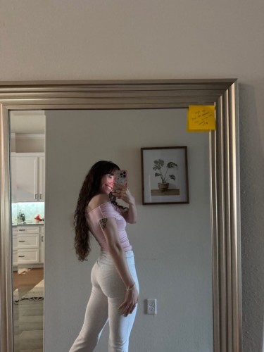 (213)419-3891 is Caucasianand offers nuru massages, asian massage, bodyrubs in Peoria and available for both on rubrankings I’m down for hookup and massage with happy ending 
I offer  a variety of massage types including Sport Therapeutic, 
Sensual Massage, Nuru, 
Deep Tissue, 
Swedish Massage ,Prostate Massage, .