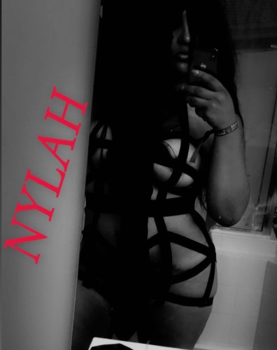 (615)300-2201 is Latinoand offers nuru massages, asian massage, bodyrubs in Nashville and available for both on rubrankings                    ***INDEPENDENT *** 
 **Absolutely NO association with any Studio!!**

The absolute best Nuru session of your life. 
We are invested in tempting and tantalizing your sensations. 
With a soft and firm touch. Our Nuru will make your sensations flourish to a point of ecstasy.
Come see us for a full relaxation session. 
We offer 4 hands upon request 
Shower available for before and or after your amazing session.
You will be so happy you came.
No illegal services provided 
💋💋
