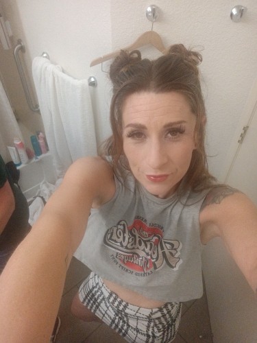 (385)303-1225 is Mixedand offers nuru massages, asian massage, bodyrubs in Salt lake city and available for both on rubrankings I get pleasure from giving pleasure. By Nuru, sensual ,mutual touch massage. Cuddling, showers.comfortable with or without clothes. Dinner is never off the table lol. I prefer older gentleman. 