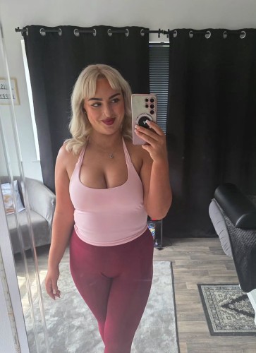 (712)796-8108 is Caucasianand offers nuru massages, asian massage, bodyrubs in Springfield and available for both on rubrankings Hey, I’m Sophie by name, A licensed and certified massage therapist offering men//couples a professional yet deeply relaxing experience in a safe, private, and comfortable studio.
✨ Massage & Beyond ✨
I provide a unique alternative to Asian spas, body rubs, or crowded chains. With me, you’ll receive:
	•	Professional massage therapy
	•	Soothing body rubs
	•	Full-body tantric massage
       •     Cuddle & Spooning Sessions ✨ (for clients seeking extra relaxation and comfort)

Your session will never be rushed. I welcome you warmly, and together we’ll create a space where you can truly unwind, let go of stress, and leave feeling refreshed.
Massage Options:
	•	30 Min – $150
	•	60 Min – $250
	•	90 Min – $300
	•	120 Min – $400

 Tantric Massage (60 min) – Combines 30 minutes of traditional bodywork with 30 minutes of tantric techniques for the ultimate blend of relaxation and energy release.
Massage Styles Available:
	•	Deep Tissue
	•	Swedish
        •       NURU massage 
	•	Sports Massage
	•	Hot Stone Therapy
	•	Full Body Tantric & more..
Benefits You’ll Enjoy:
✔️ Reduced stress, pain & muscle tension
✔️ Improved circulation & flexibility
✔️ Increased energy & alertness
✔️ A calmer mind, body, and spirit
📍 Private & Relaxing Studio
🚘 Free Parking | Clean & Welcoming Space
📱 Text to Book: +1 (712) 796-8108
💬 WhatsApp: +1 (712) 796-8108 
💫Step away from stress. Step into relaxation. Let me take care of you. 😊 