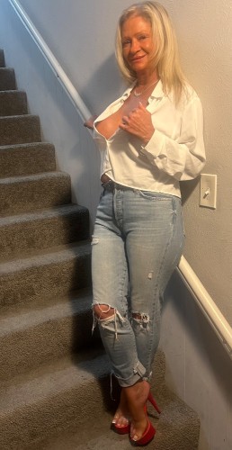 (945)402-6311 is Caucasianand offers nuru massages, asian massage, bodyrubs in Dallas and available for both on rubrankings Please text and do not call:

Hello Gentlemen, Kieva here as your ultimate MILF GFE companion. I’m fun, freaky, fetish friendly, and as a role play companion I am very well experienced. 

I am drama free and work alone.  My in-call is at a nice private and very quiet condo in North Dallas. I drive my own vehicle to my out-calls so please let me know where to park safely.

Text me your name with a few Provider references, and we can go from there. If you want to speed up the screening just shoot me a PM on eccie.net if have encounters there.(Kieva)

QV-200
HHR-250
HR-300
90min.-400
Fetishes 150 extra
Out-call fee 60 extra