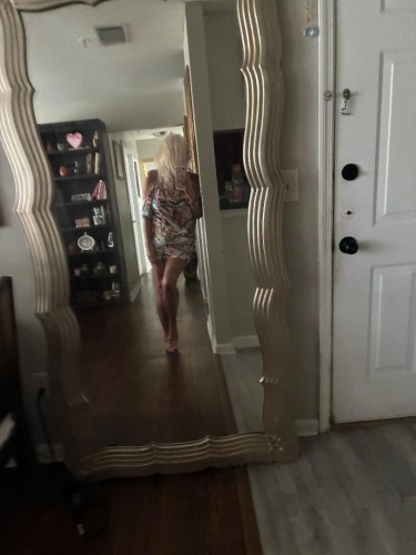 (727)303-6242 is Caucasianand offers nuru massages, asian massage, bodyrubs in Tampa and available for incall on rubrankings ?Florida Tampa-(727) 303-6242 Hello guys, be pampered & spoiled by a Swedish previous flight attendant 43, tanned with longer blonde hair and a pretty face :)
I'm available for incall in my own safe, discreet place w/ parking right outside, also usually available on short notice if needed 
 I'm located next to 275 Howard franklin bridge on the Pinellas side within 13 minutes of both airports.  Available 9 am to 11 pm /160
Give me a call, I hope to hear from you soon :) 🌺🌺🌺

     Hugs xoxo❤️Anika

No deposit required  
(an upgrade to fs might be a possibility 260 