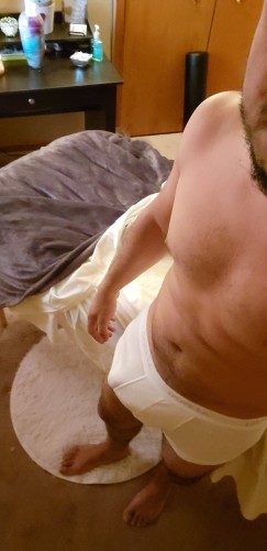 (312)967-1552 is Latinoand offers nuru massages, asian massage, bodyrubs in Chicago and available for both on rubrankings Chicago/Nwi Indiana kansas citySt. Louisincall/outcall locations.<br/><br/>Nothing past 11pm & Weekeends only<br/><br/>6'1 Tall Dark Thick/Fit Latino with Big Strong hands that can work off all your stress with but also be sweet and gentle if needed. I can cater to any of your requests and make your day that much better. I provide massage table if needed. I do not work with baby oil, i am the real deal and have different massage oils/lotions.<br/><br/>Full service massages. Text/snapchat: 312-967-1552 or Yourlatinpapii on SC<br/><br/>You will not regret my services.