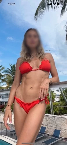 (224)571-7295 is Caucasianand offers nuru massages, asian massage, bodyrubs in Chicago and available for incall on rubrankings Hey Guys Need a sexy Fun-Loving Girl? She is discreet Sweet & Sexy Girl ???Let her help you relax  to make  time amazing Never rush just relax and enjoy each other time ???Text now don’t miss her ?