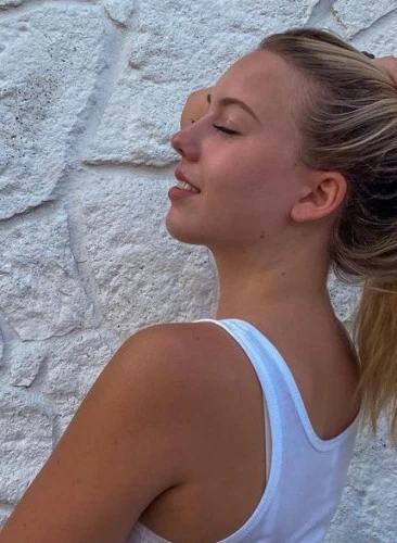 San diego BodyRubs Offered By (619)953-6222 | Bodyrubs (619)953-6222 is Caucasianand offers nuru massages, asian massage, bodyrubs in San diego and available for both on rubrankings I love to have fun helpful surprises for you for our appointment together
I enjoy visiting upscale resorts for a session
You could even come to my spot where I have a massage table and other fun helpful surprises
I could even meet you right next to your seat at a movie theater such as at a mall or a luxury movie theater that has many perks other theaters lack such as for professional cuddling
I enjoy cash for restaurant meet ups
I'm also open to sugar daddy vibes as I would also love to have a fun activity partner
I know theme parks are extra fun with me and I would love a tennis partner