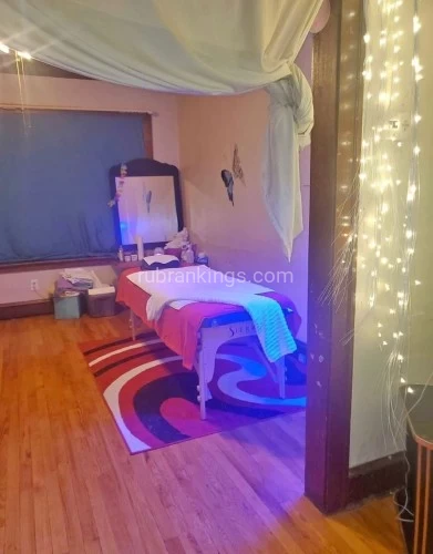 (857)869-5323 is Caucasianand offers nuru massages, asian massage, bodyrubs in Chicago and available for both on rubrankings My name is sandy ray and I’ve been a  licensed masseuse? for 12 years and I’m here to offer my service for those who have all kinds of body pains ????/relaxation , affectionate ? touching,body rub ????and I’ve vip massage like:.Deep tissue massage(back pain and chest).Hot stone massage(body pains).Cup massage (long time pains).Nuru massage(naked massage).Full Nuru massage(happy ending).Sweden massage(for ankle pains).Aromatherapy Massage(for relaxation).Sport massage(flexibility of body ) .Ear irrigation service. .And I also do waxing service(unwanted hair for men and women ).Tension lifting service.Message me with your choice ???Message me on my cell phone number : 8578695323?Telegram :Sandy_ray05And please✌️✌️ I don’t want anyone who has trust issue or can’t exchange picture for privacy cos this is the only job i do for a living and I don’t want my image to be tarnished???