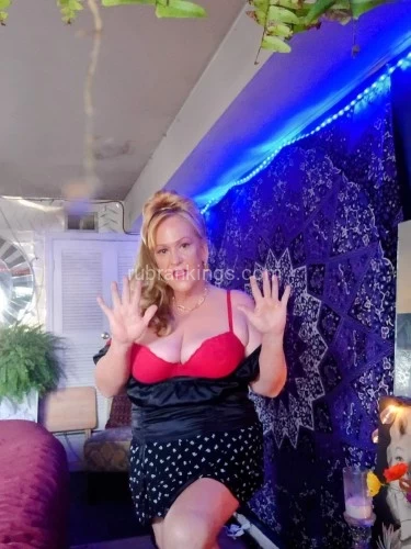 (380)283-9408 is Caucasianand offers nuru massages, asian massage, bodyrubs in Columbus and available for incall on rubrankings Hi guys ? I offer the best relaxing massage in the world ? 
1hr sessions 
30min sessions 
Full body hot oil massage leave you so.relaxed and stress free ?
Please text me a good time for appointment only..
11am- 8pm 7days a week
................lets relax together?.......leave the stress at the door!!.......
