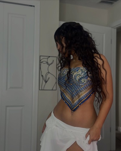 I’m available 😍 For both incall 🍆 and outcall 🍆