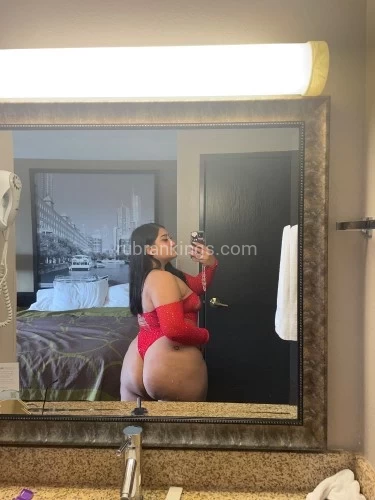 (708)930-0441 is Latinoand offers nuru massages, asian massage, bodyrubs in Chicago and available for both on rubrankings Welcome to Heaven! My name is Liz, a young sexy thick Latina ready to play and have fun! My rates: BJ $100QV $200Half hour $300Full hour $400PAYMENT METHODS : - cash preffered- cashapp $Lloseehrdz - Apple Pay NO ZELLECONTENT Feet pics 3 for $203 sex tapes for $303 solo tapes for $30Folder (over 10 videos) $75 FaceTime calls 10 mins $50Please don’t waste my time, serious inquiries only‼️‼️‼️ (708) 930 0441