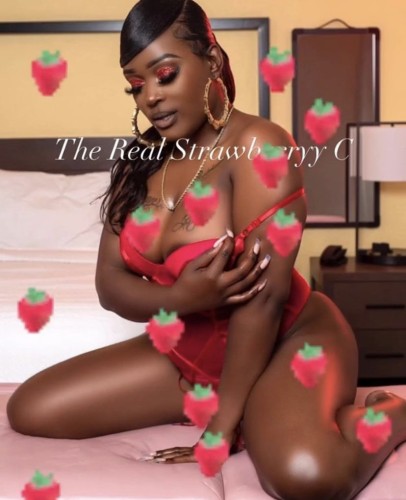 (628)219-1721 is Blackand offers nuru massages, asian massage, bodyrubs in Oakland and available for both on rubrankings Naomiii providing outcall/incall services in the Phoenix area , Soft brown melanin skin ready to enjoy a FBSM session with you. Call or text now to book your session and more detail! 