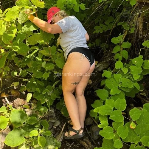 (701)892-5095 is Caucasianand offers nuru massages, asian massage, bodyrubs in Sacramento and available for both on rubrankings I’m offering a discreet, sweet, & sensational Massage. I’m 5’5,long legs , fit body with amazing hands & techniques. Let me ease your mind. Come stressed and leave relaxed.  Pick your fantasy there is plenty to choose from. Phone etiquette is required, I'm happy to answer all questions when you arrive. Take your time there's no rush. I’m all about hospitality and catering to my clients every need. Shower Available Pics are 100% Real & Recent Text me Snapchat u : AngelKnightzPhone no : (701) 892-5095Telegram : Kniteangel